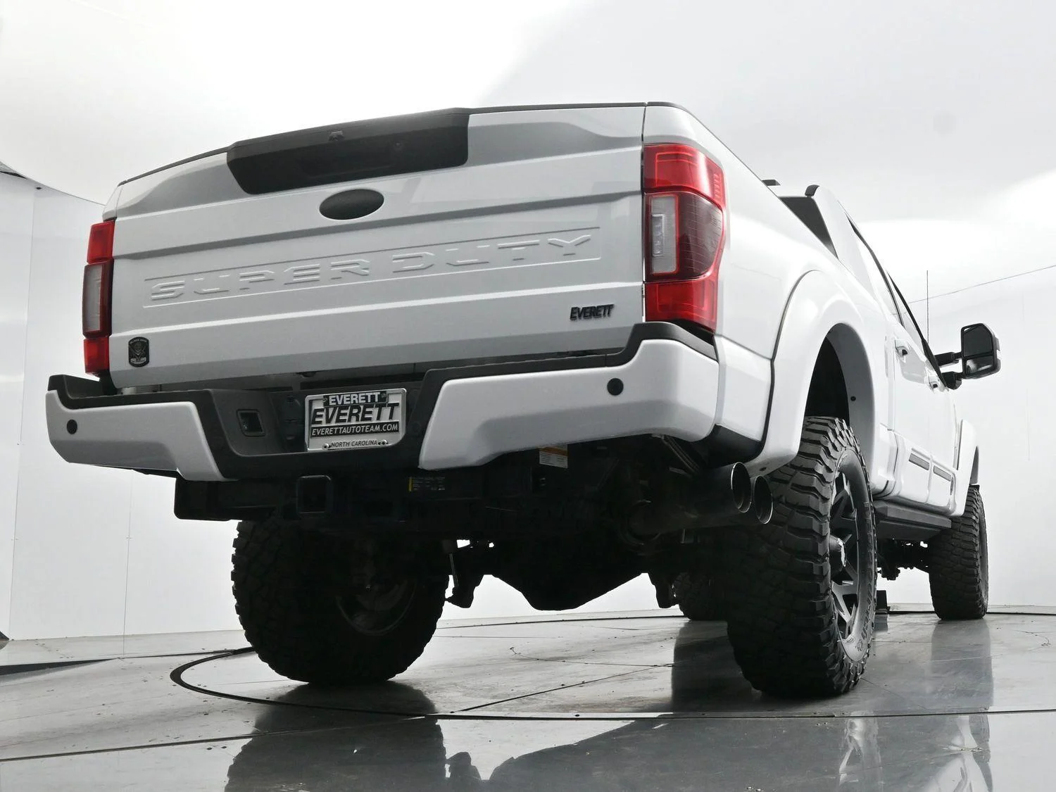 Used 2022 White Ford XL image 56