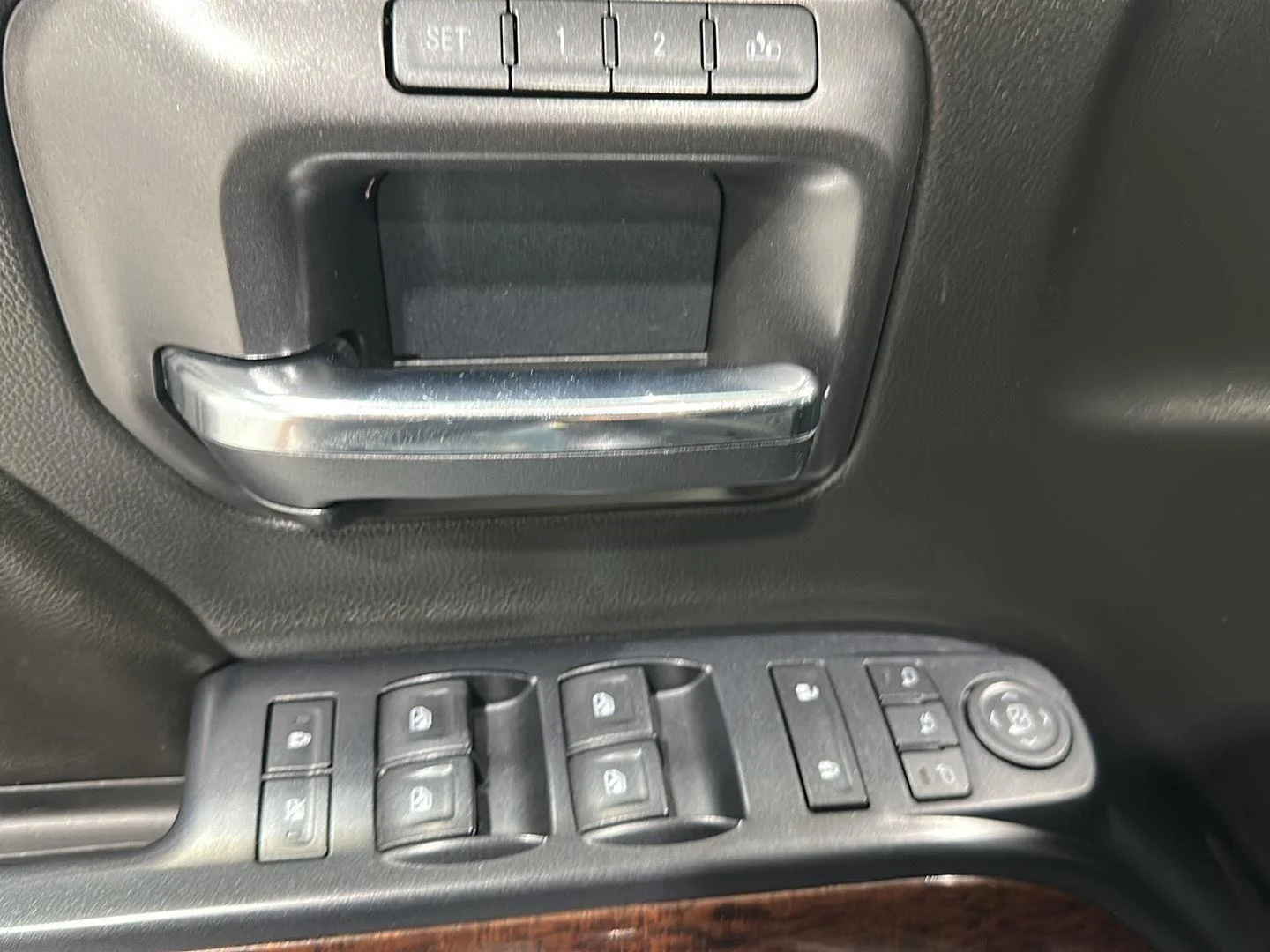 Used 2016 MAHOGANY METALLIC GMC SLT image 19