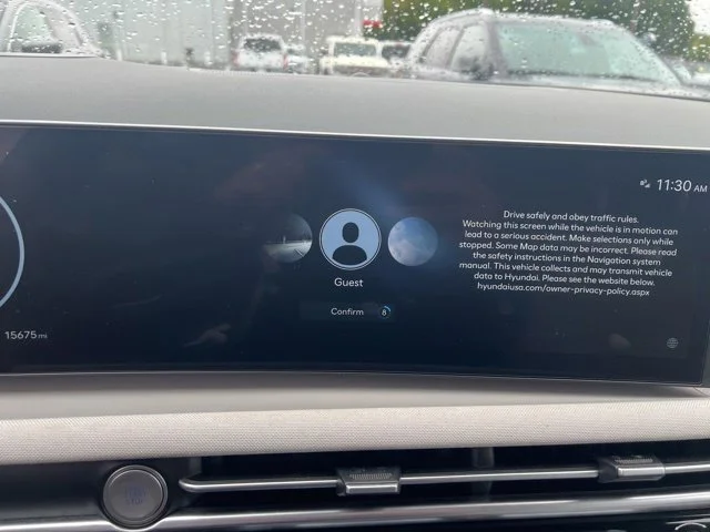 Used 2025  Hyundai Limited image 6