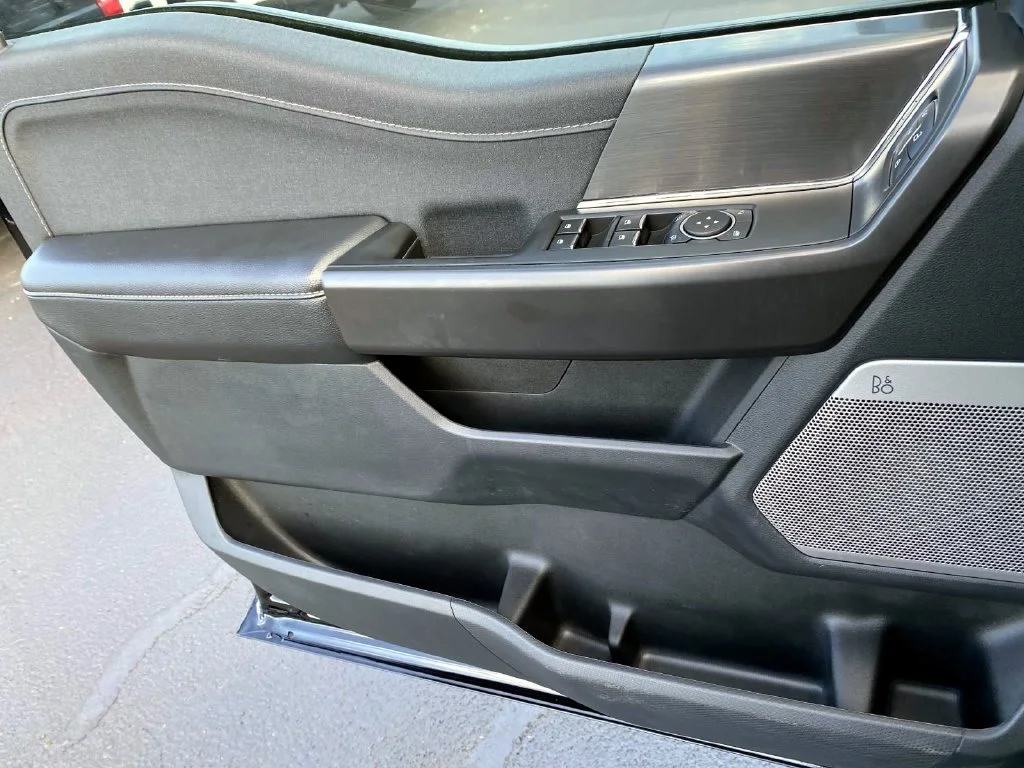 Used 2025 Black Metallic Ford Lariat image 24