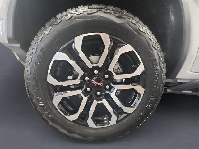 New 2026 Summit White GMC AT4 image 14