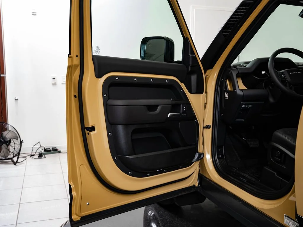 New 2026 Deep Sandglow Yellow Land Rover Trophy Edition Deep Sandglow image 31