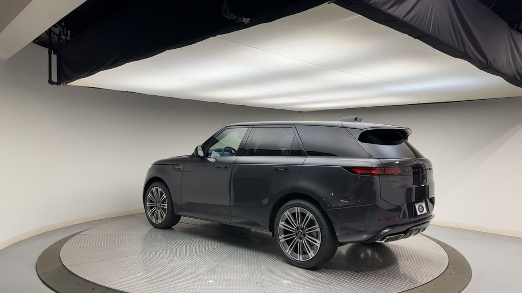 Certified Used 2025 Carpathian Gray Premium Metallic Land Rover Dynamic SE image 6