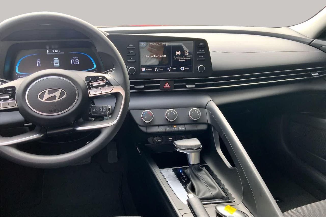 New 2026 Serenity White Hyundai SE image 6