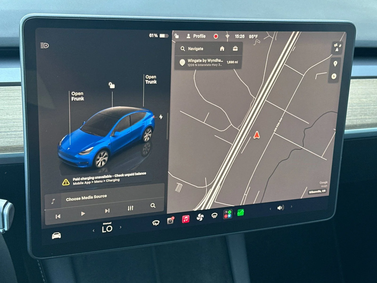 Used 2022 Blue Tesla Long Range image 18