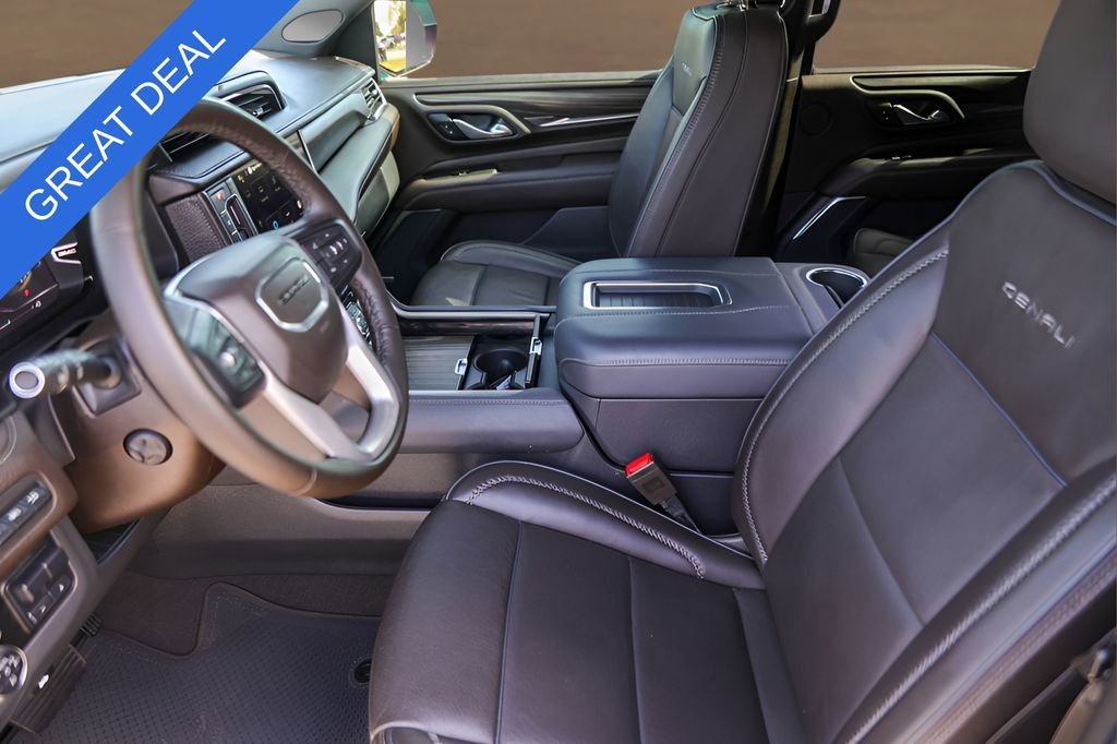Used 2024 White Frost Tricoat GMC Denali image 9