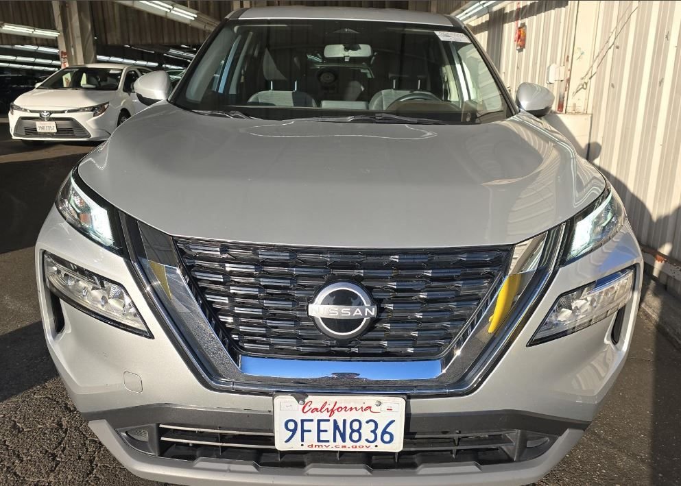 Used 2023 Nissan Rogue SV with VIN JN8BT3BA5PW405113 for sale in Kansas City