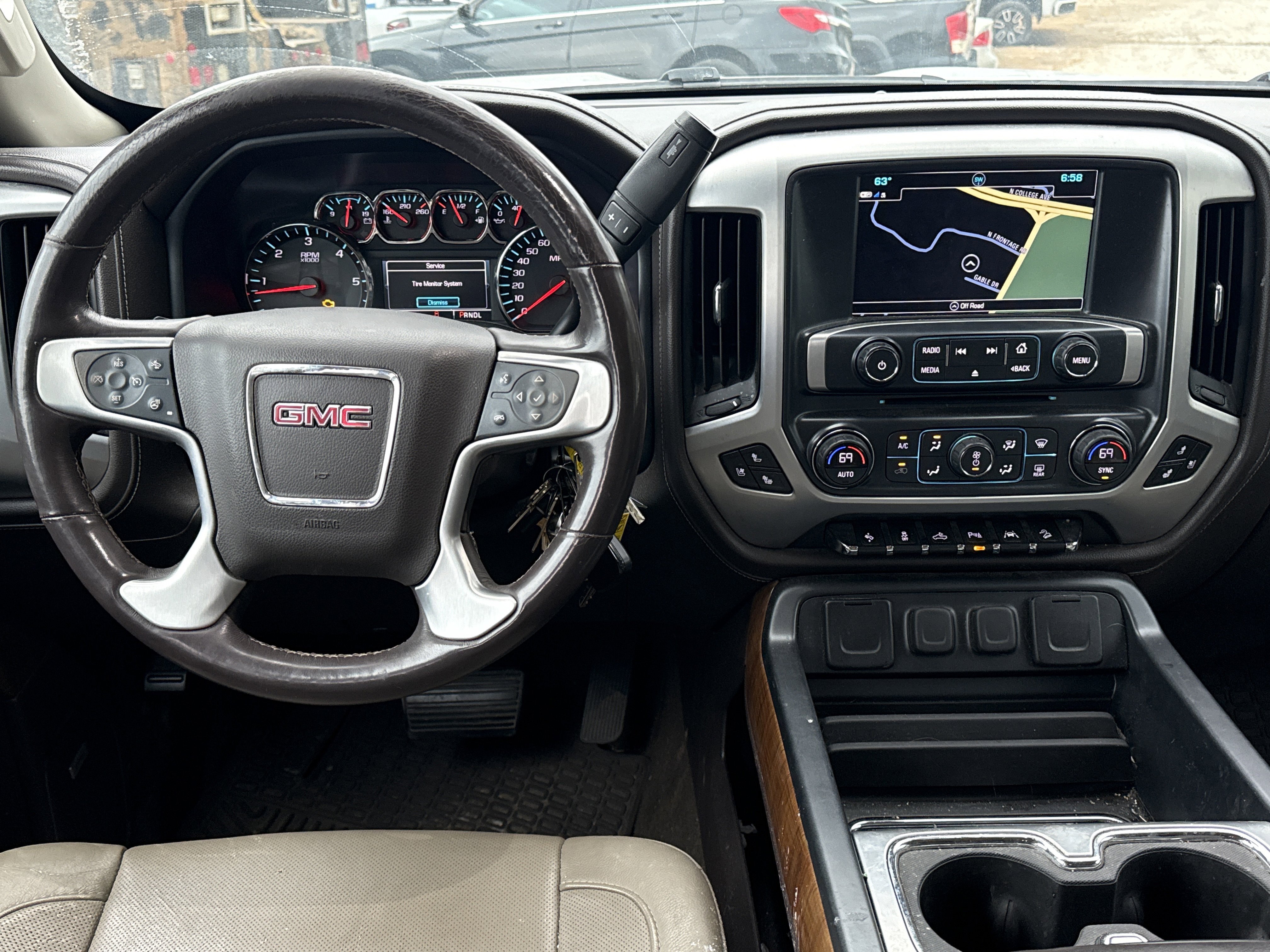 Used 2017 SUMMIT WHITE GMC SLT image 4