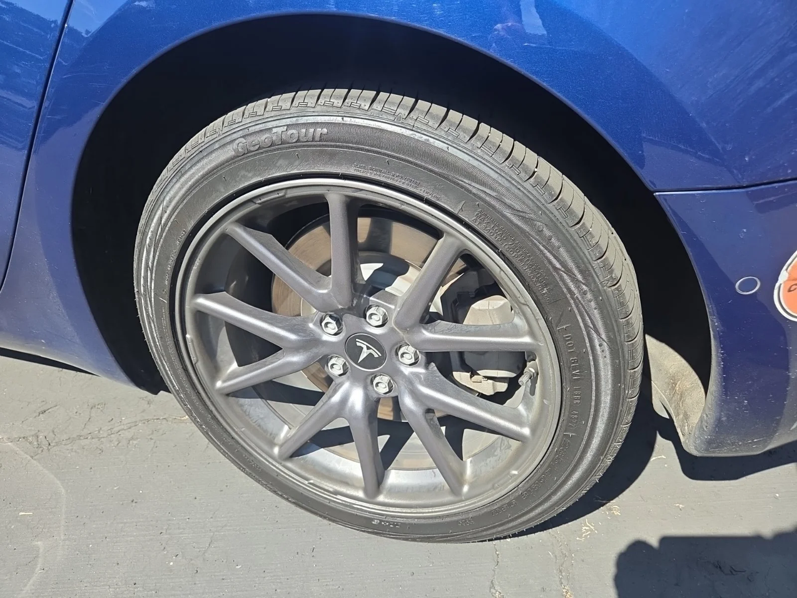 Used 2019 Blue Tesla Standard Range Plus image 8