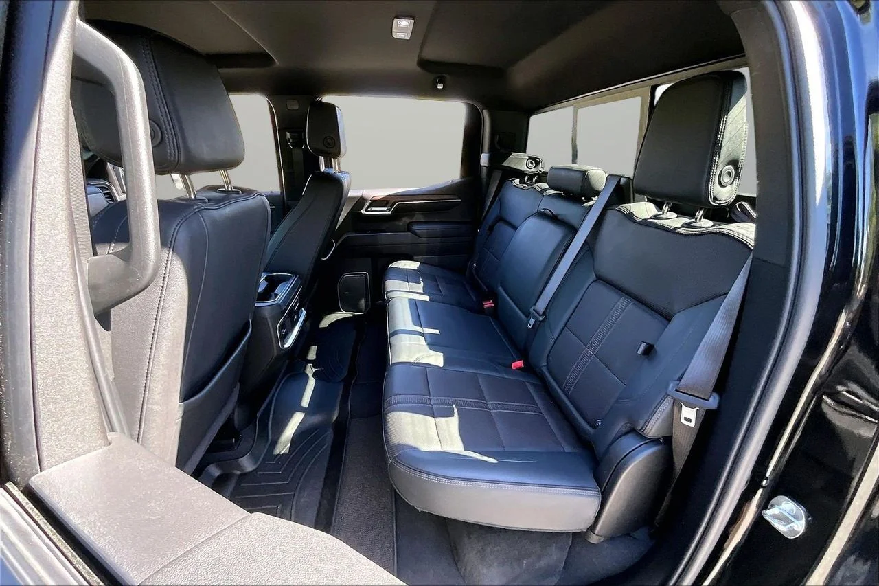 Used 2024 Black Chevrolet High Country image 21