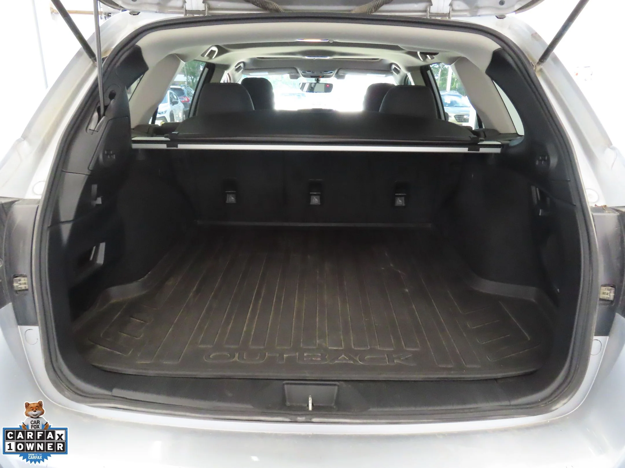 Used 2019 Silver Subaru 2.5i image 24