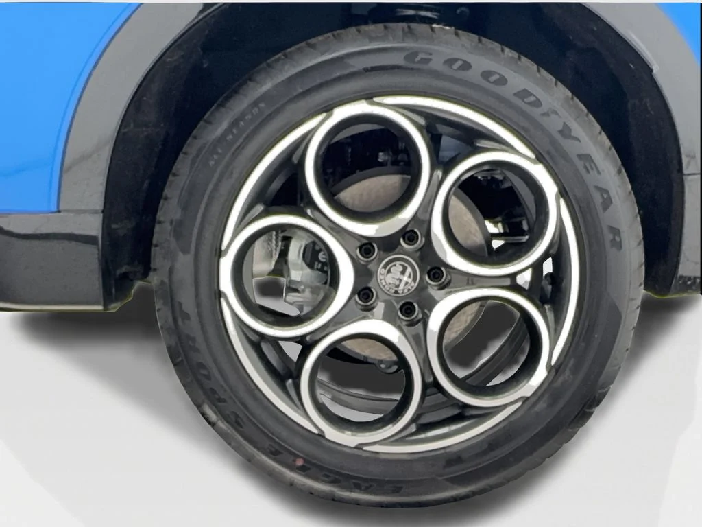 New 2026 Blue Alfa Romeo Base image 12