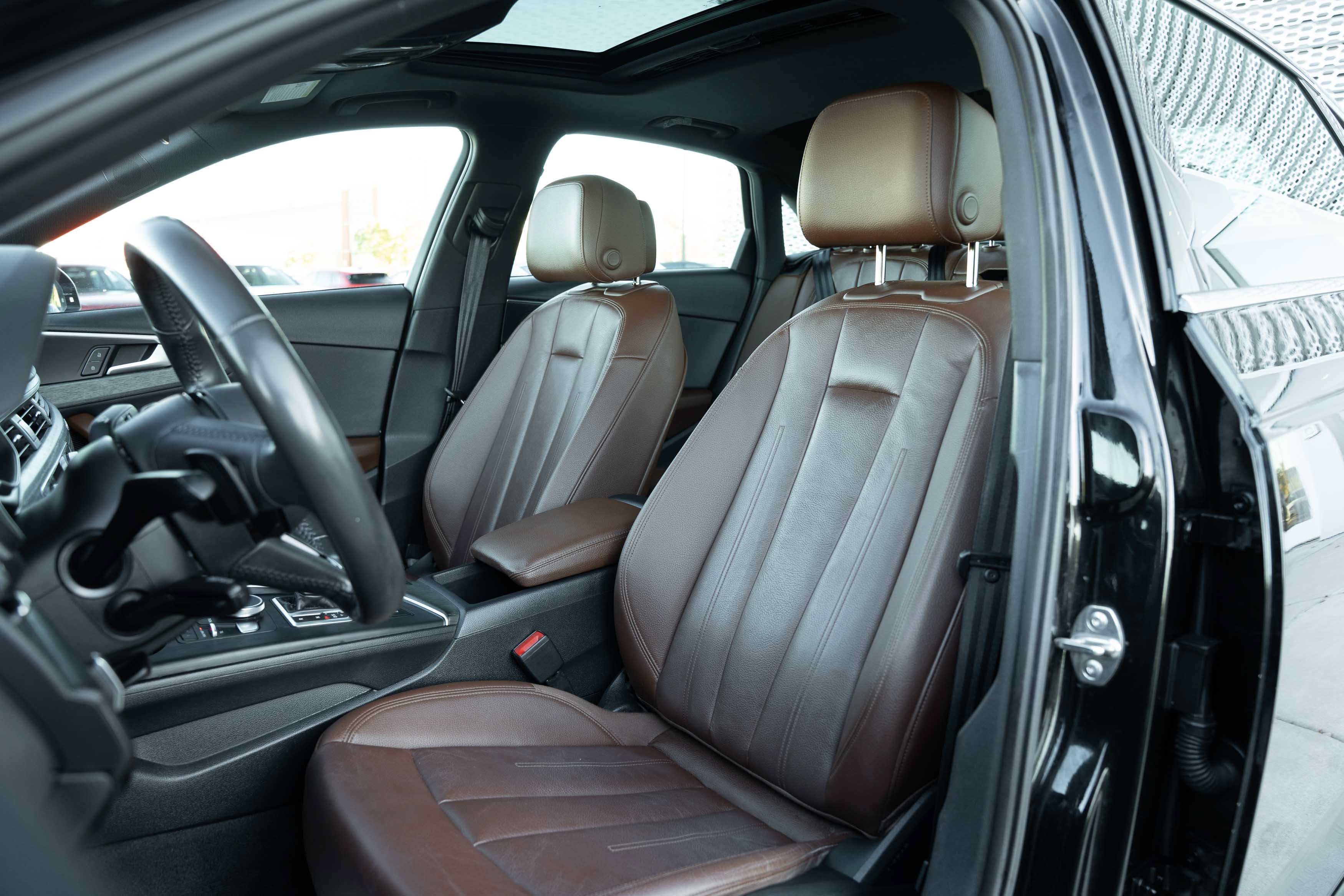 Used 2018 Mythos Black Metallic Audi Tech Premium Plus image 19