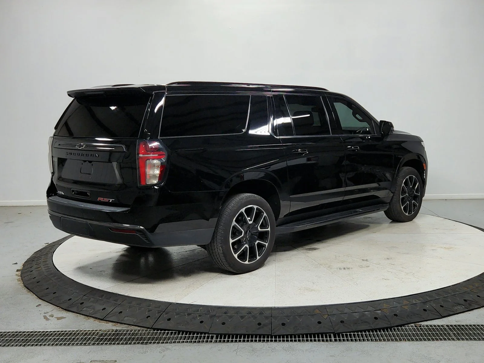 Used 2022 Black Chevrolet RST image 8