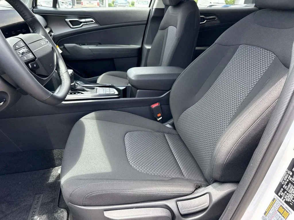 New 2026 Glacial White Pearl Kia LX image 34