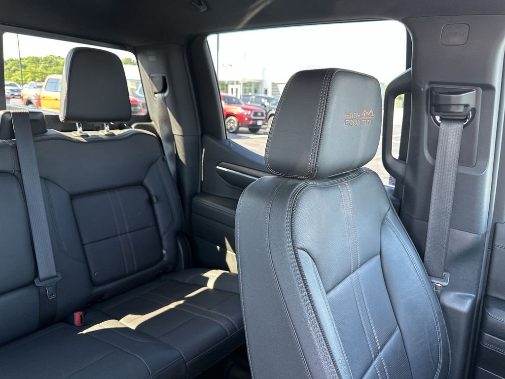 Used 2023 Red Chevrolet High Country image 14