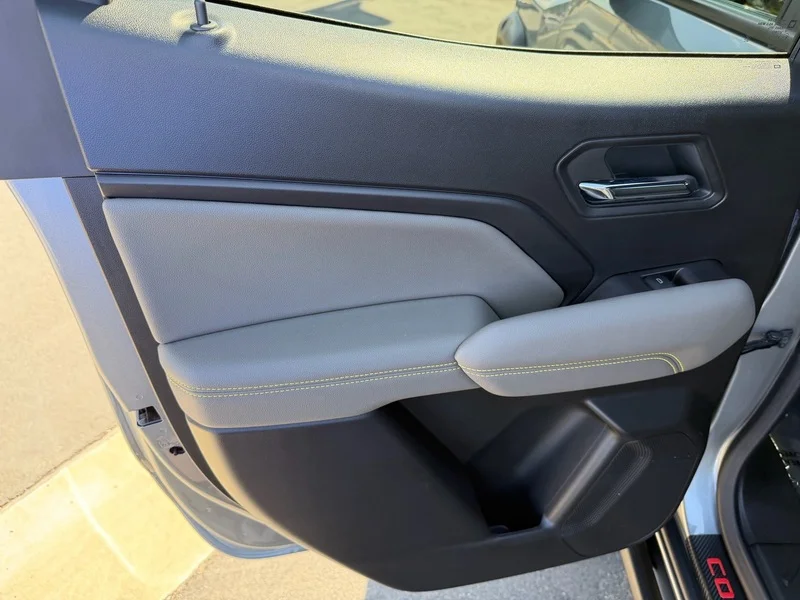 Used 2025 Sterling Gray Metallic Chevrolet ZR2 image 17