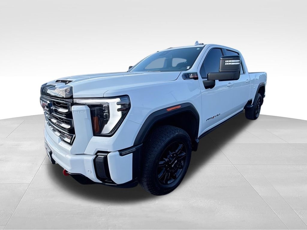 Used 2024 White GMC AT4 image 4