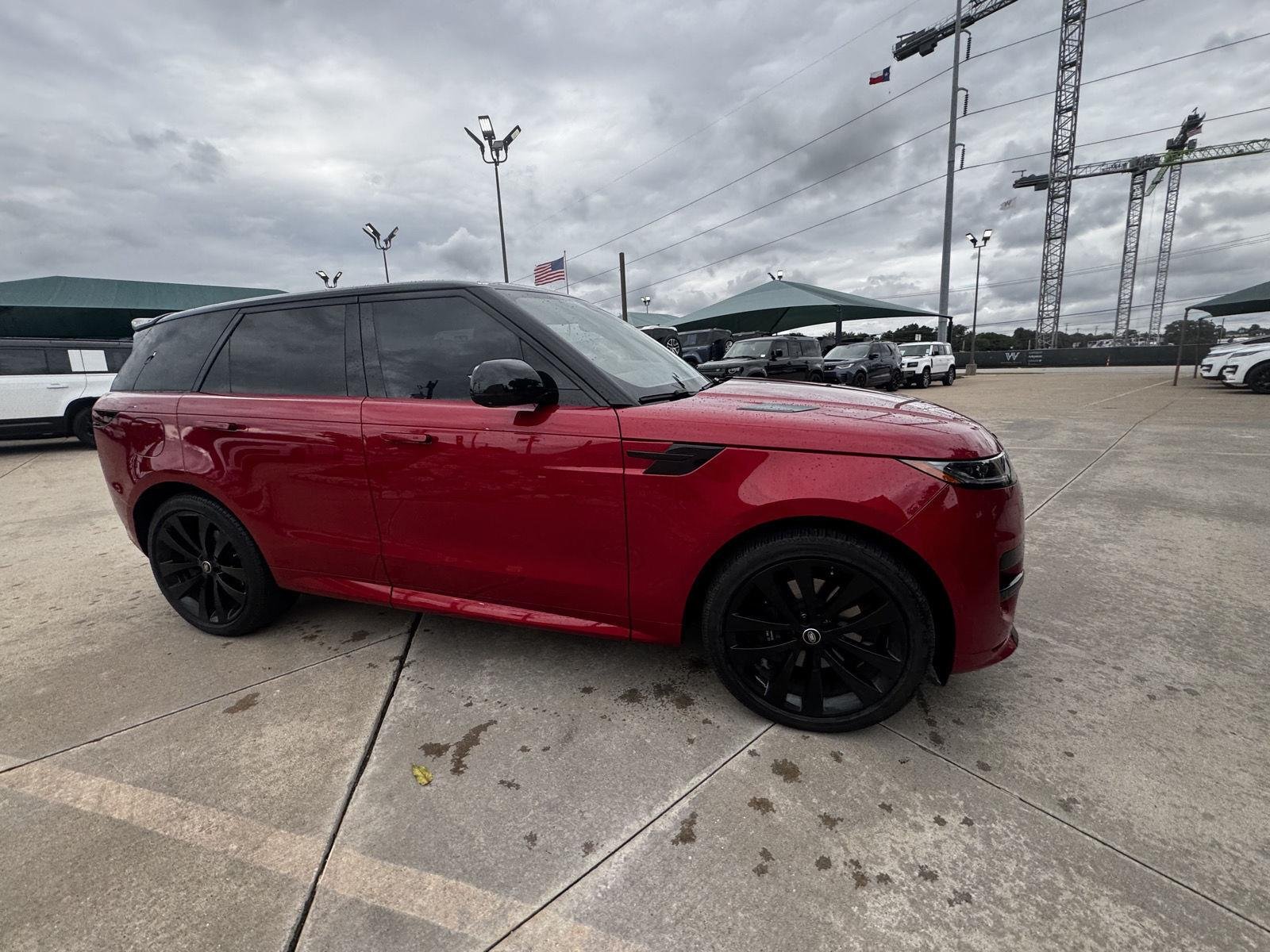 Used 2025 Firenze Red Land Rover Dynamic SE P400 image 12