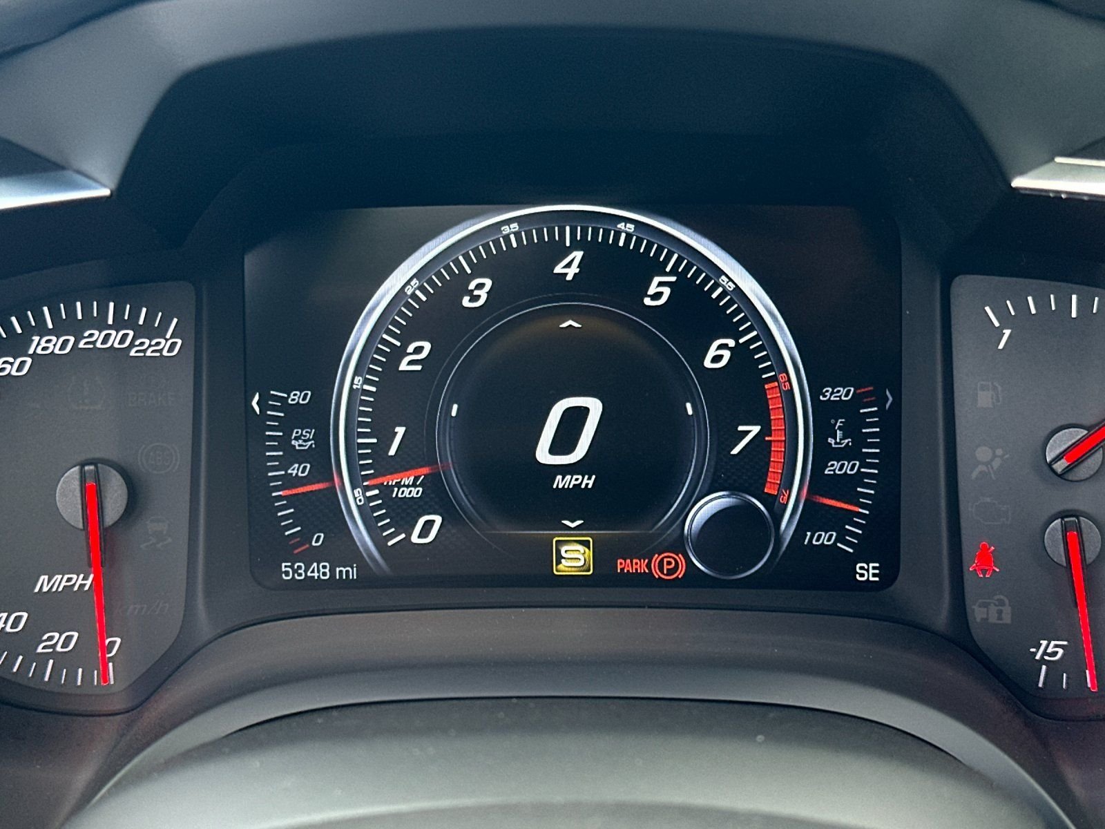 Used 2016 Arctic White Chevrolet Z06 image 24