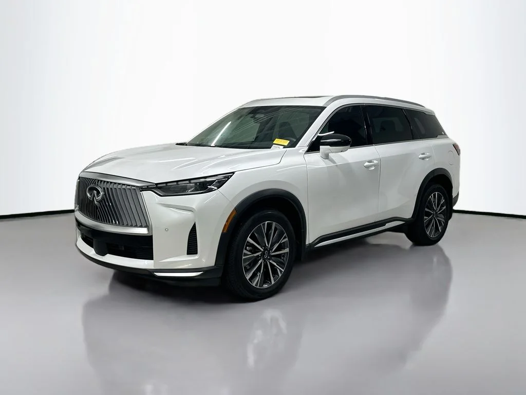 Certified Used 2026 White INFINITI LUXE image 1