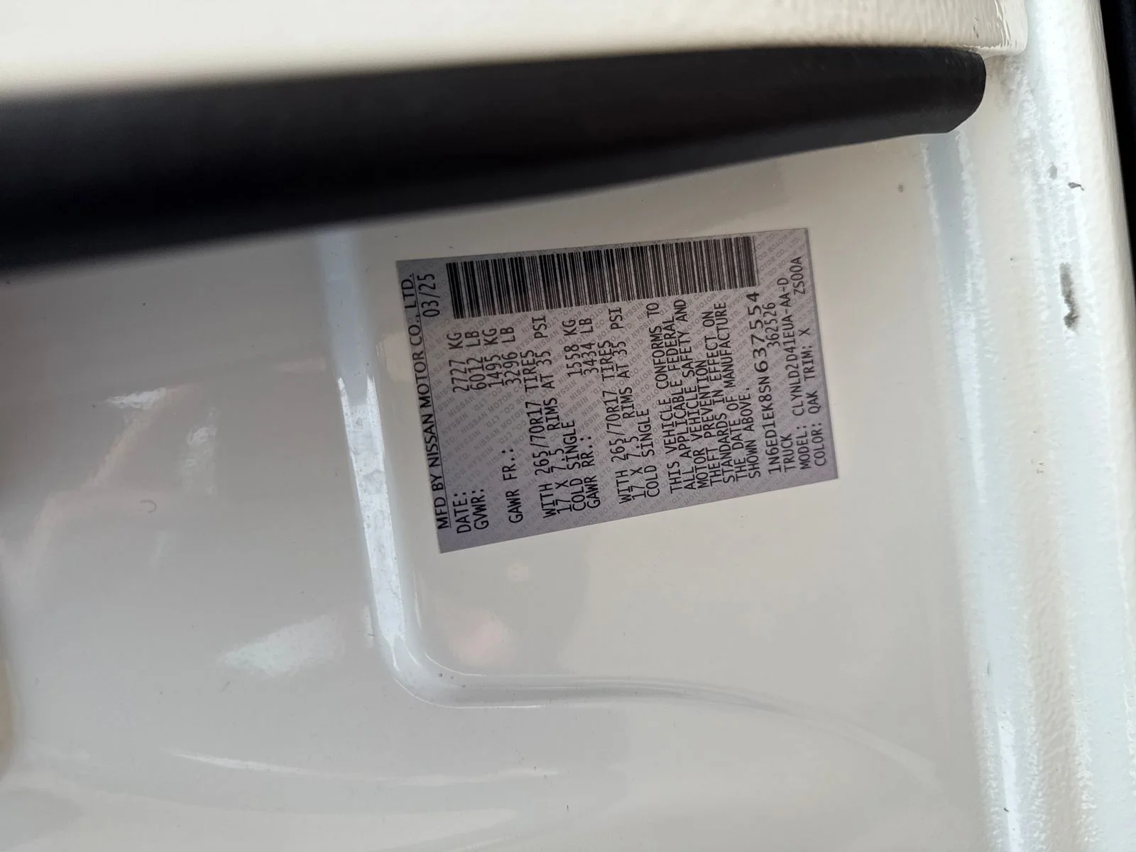 Used 2025 White Nissan PRO-4X image 28