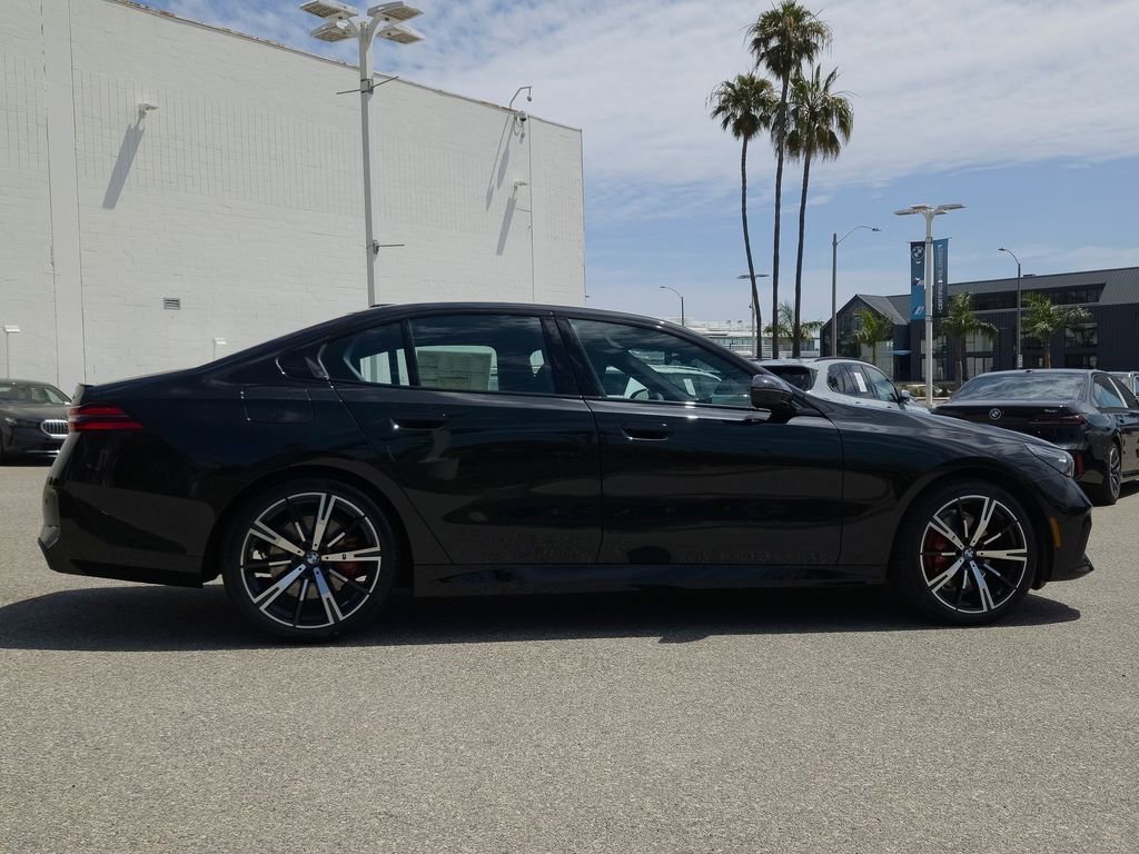 New 2026 Black Sapphire Metallic BMW 530i image 4