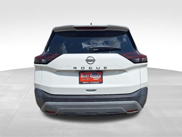 Used 2023 White Nissan S image 7