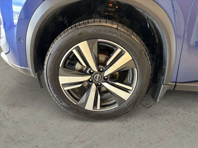 Certified Used 2023 Blue Nissan Platinum image 14