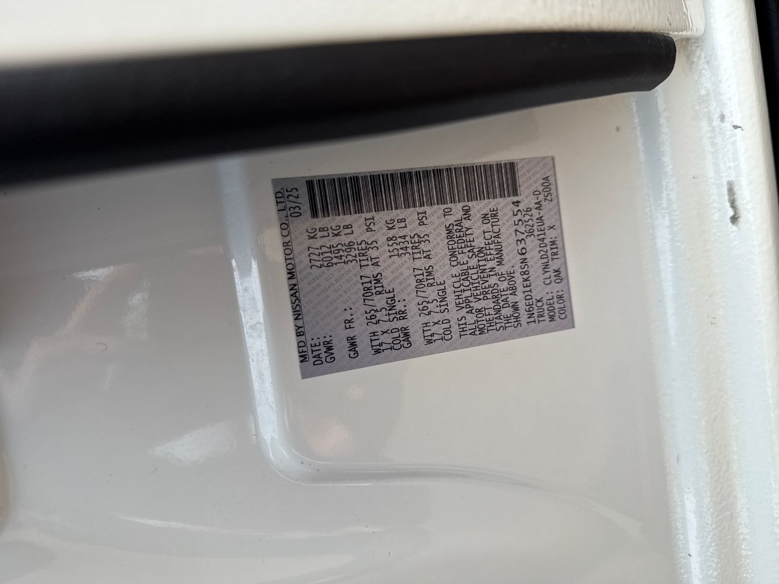 Used 2025 White Nissan PRO-4X image 28