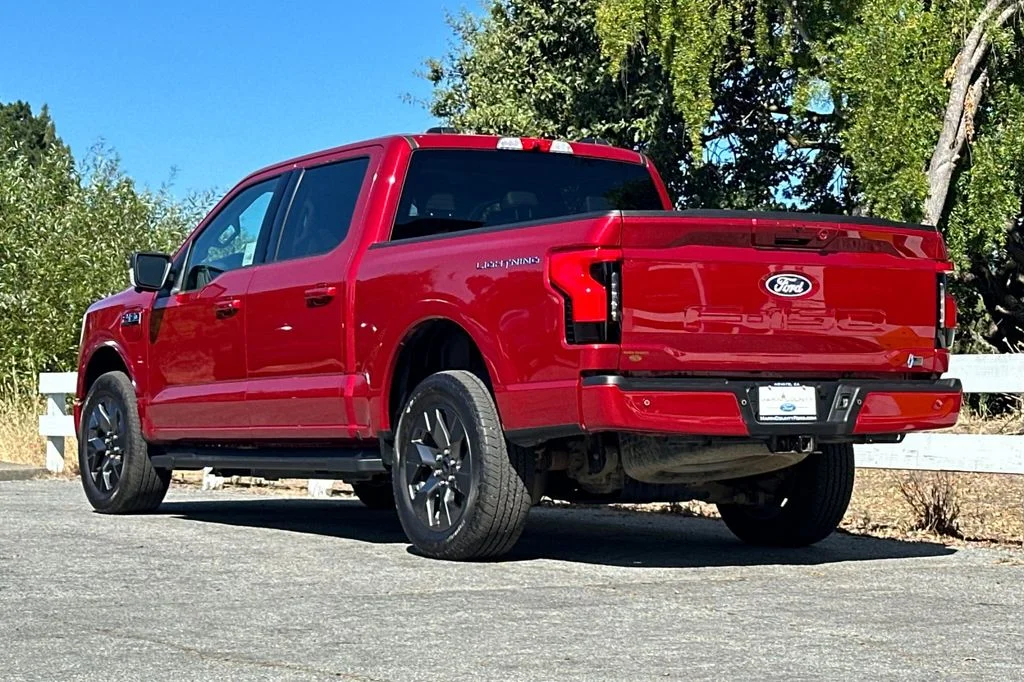 Used 2025 Red Ford Flash image 6