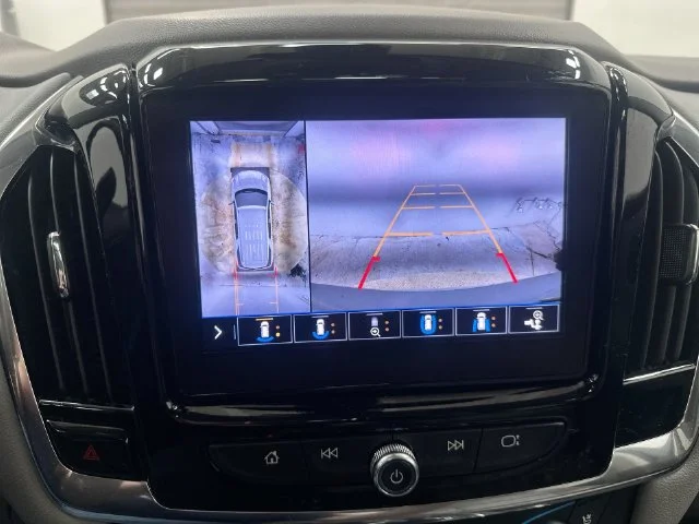 Used 2020 Gray Chevrolet Premier image 25