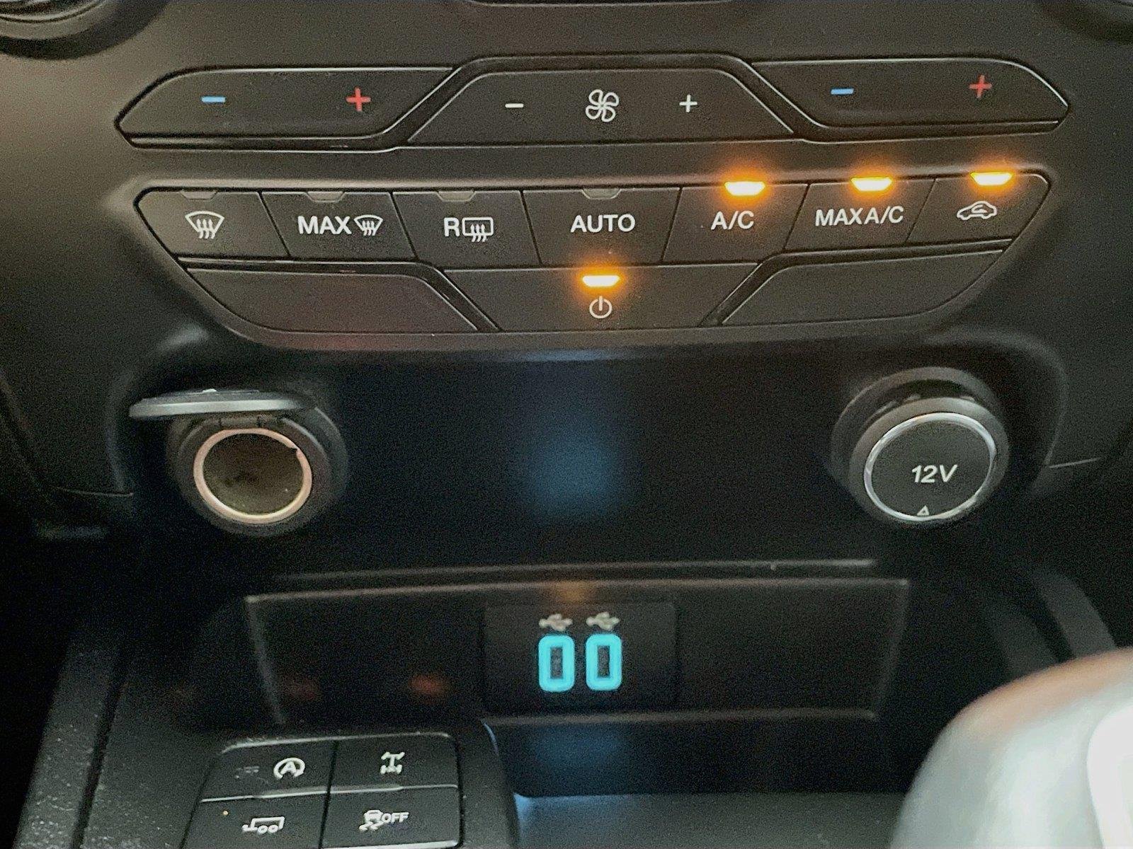 Used 2021 Oxford White Ford XLT image 18