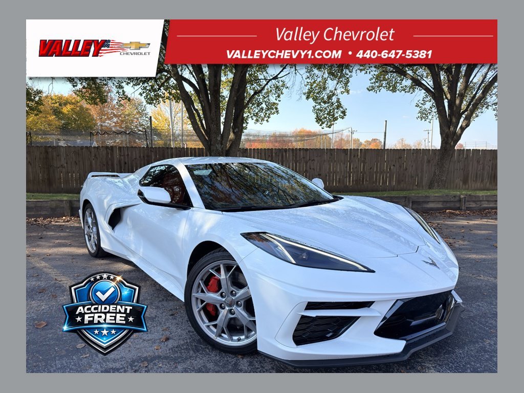 Used 2021 White Chevrolet Stingray image 1