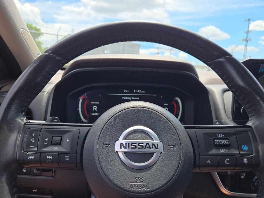 Used 2021  Nissan Platinum image 32