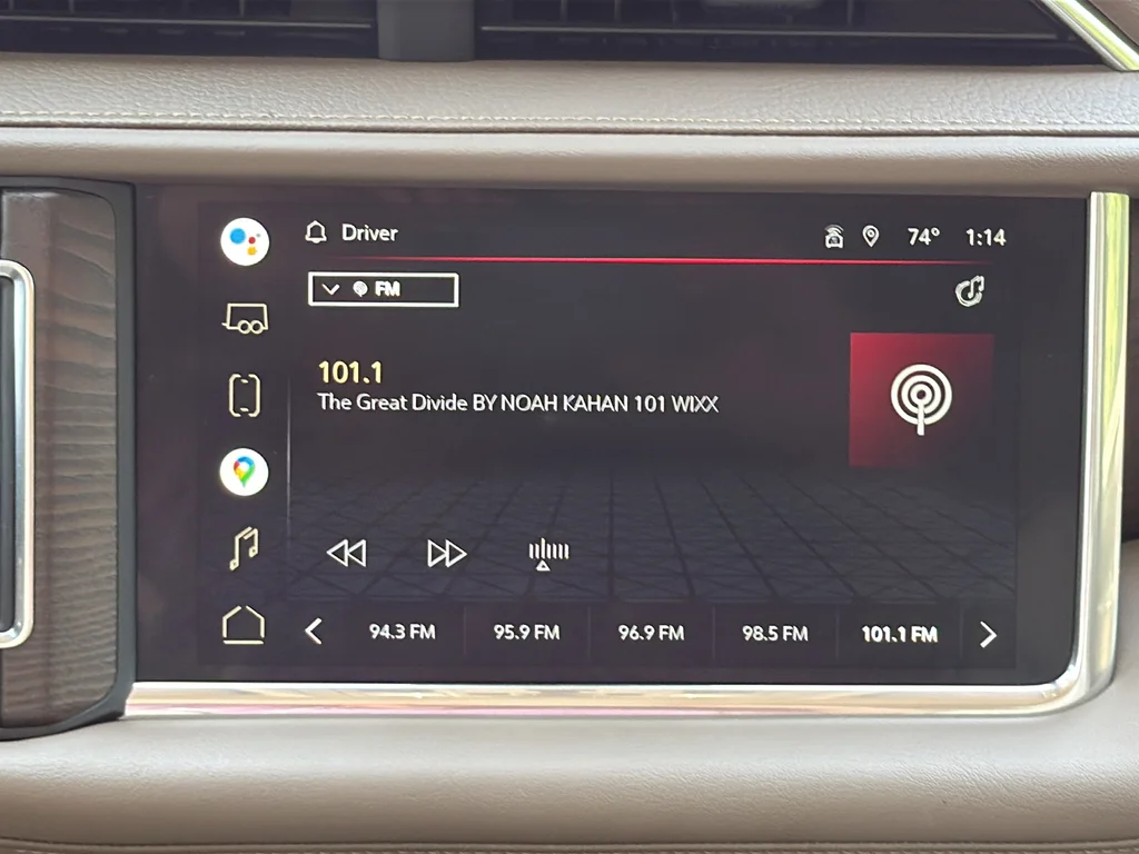 Used 2022 Black GMC Denali image 12
