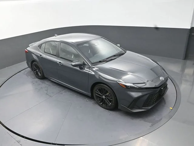 Used 2025  Toyota SE image 22
