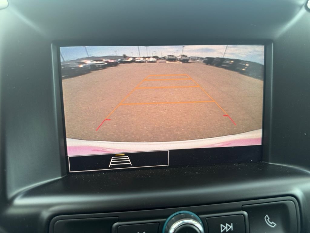 Used 2024 White GMC SLE image 24