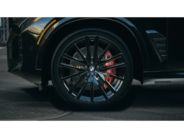 New 2026 Black Sapphire Metallic BMW M60i image 7