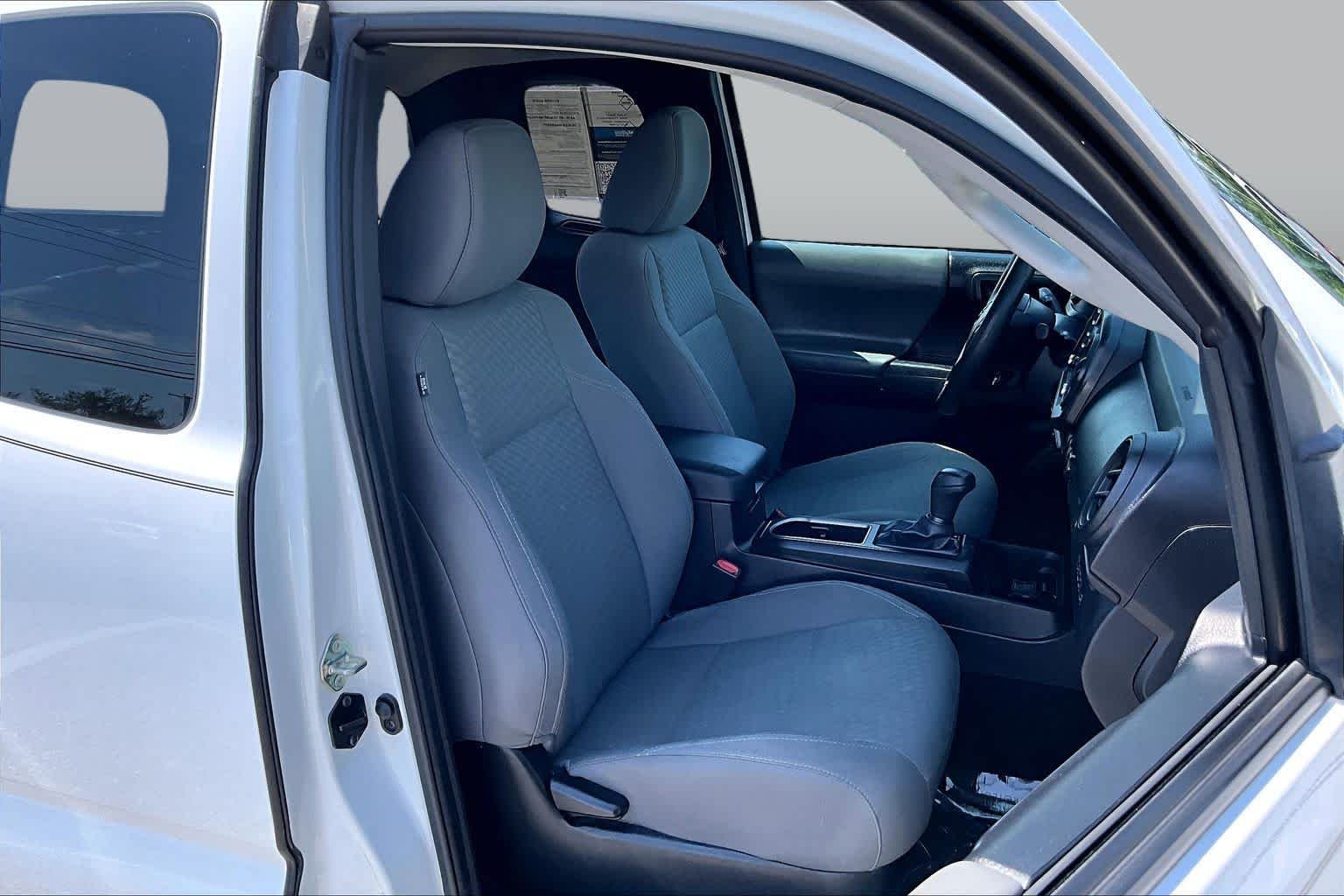 Used 2020 Super White Toyota SR image 9