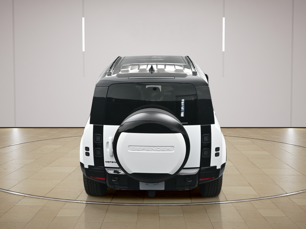 New 2026 White Land Rover X-Dynamic SE image 32