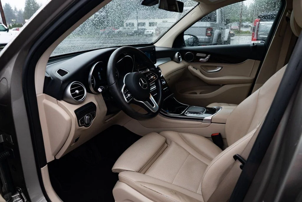 Used 2021 Gray Mercedes-Benz GLC 300 image 13