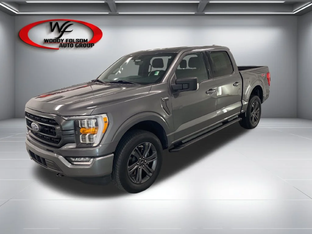 Used 2023 Gray Ford XLT image 2