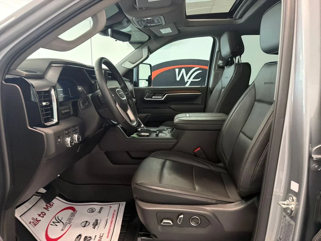 Used 2025 Silver GMC Denali image 9