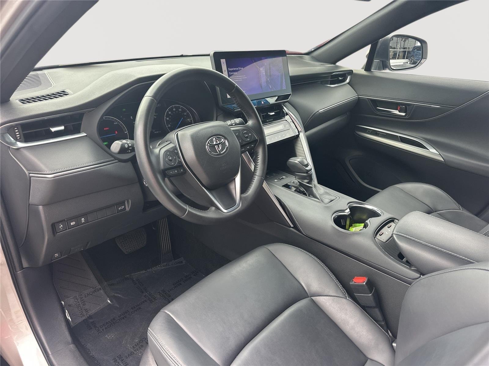 Used 2023 Titanium Glow Toyota XLE image 9