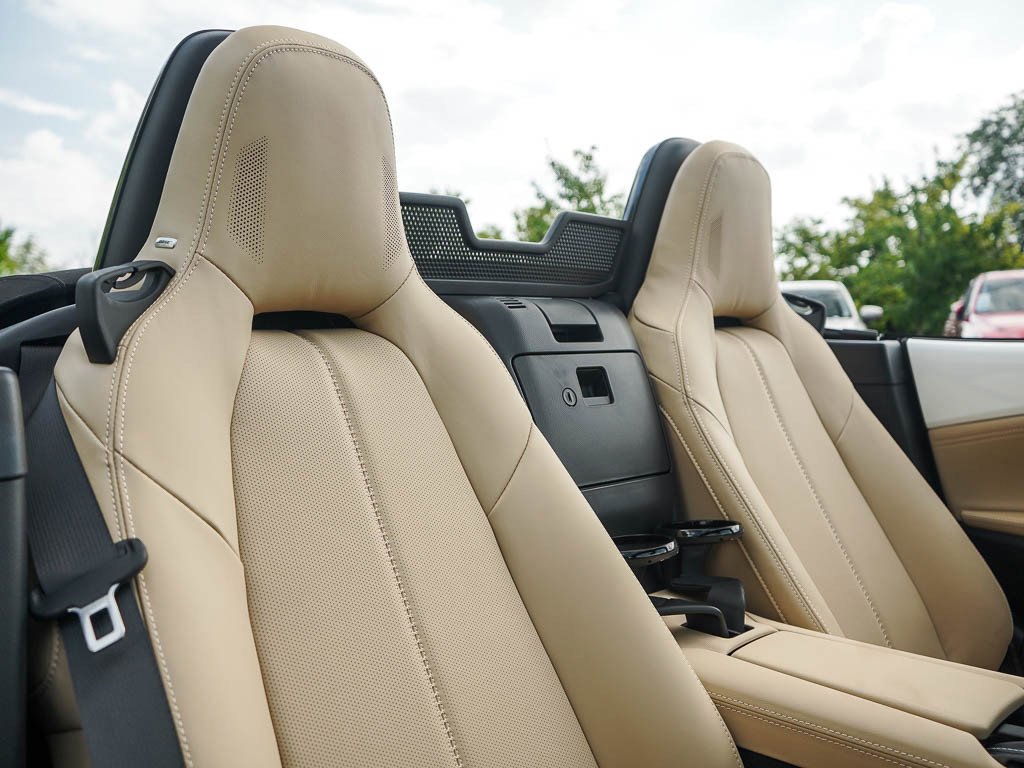 2025 Mazda MX-5 Miata Grand Touring - Photo 10