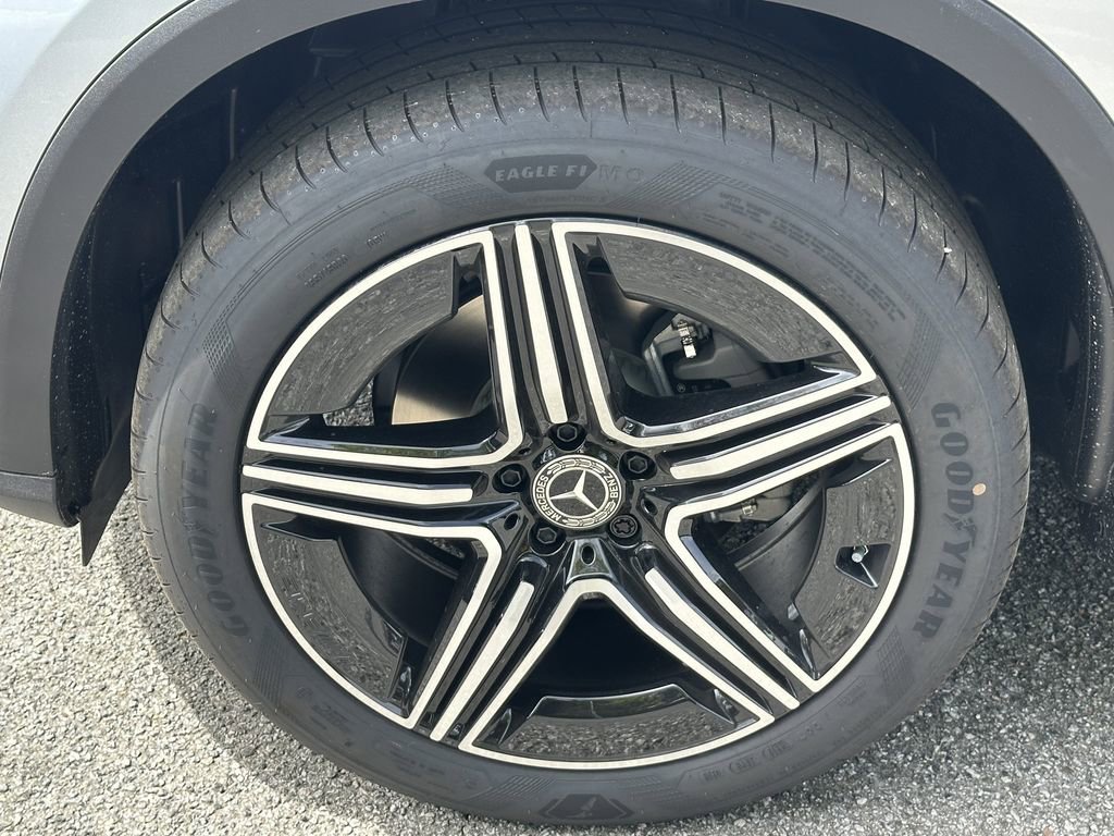 New 2026 Cirrus Silver Metallic Mercedes-Benz GLC 300 image 13