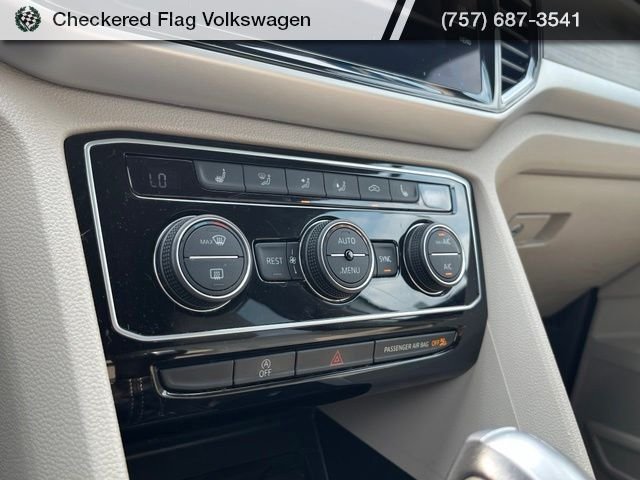 Used 2023 Pure White Volkswagen 3.6L V6 SE w/Technology image 39