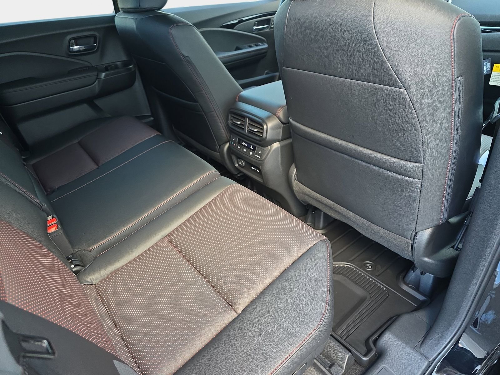 2026 Honda Ridgeline Black Edition - Photo 11