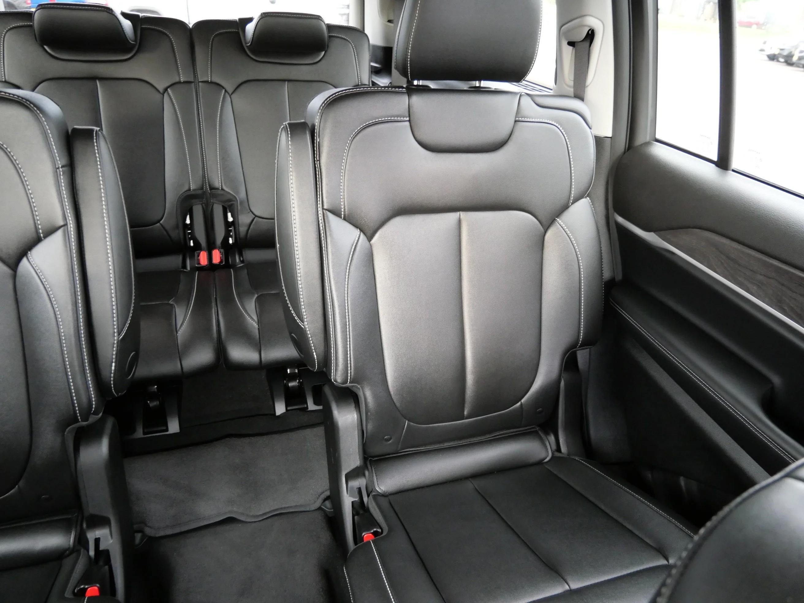 Used 2023 Bright White Clearcoat Jeep Limited image 14
